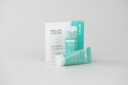 Paulas Choice New Calm Sensitive Travel Set ZESTAW Bardzo delikatny żel myjący 30 ml + Krem nawilżający na noc do skóry suchej 15 ml + Serum naprawcze z ceramidami i beta glucan 5 ml