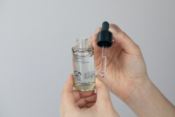 Pyunkang Yul Calming Moisture Serum Serum do twarzy o działaniu kojącym i nawilżającym 30 ml