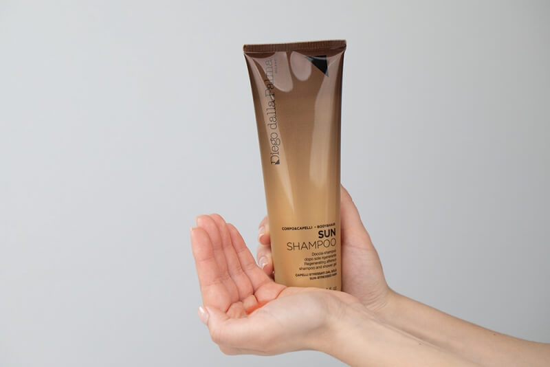 Diego dalla Palma Reparing Aftersun Mask Hair + Regenerating Aftersun Shampoo And Shower Gel ZESTAW Odbudowująca maska do włosów 150 ml + Regenerujący szampon do włosów i żel pod prysznic 300 ml