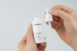 topmedica Odmłodzenie i Nawilżenie ZESTAW Krem - żel naprawczy 50 ml + Serum z retinolem 30 ml + Liftingujący krem, kontur oczu 15 ml