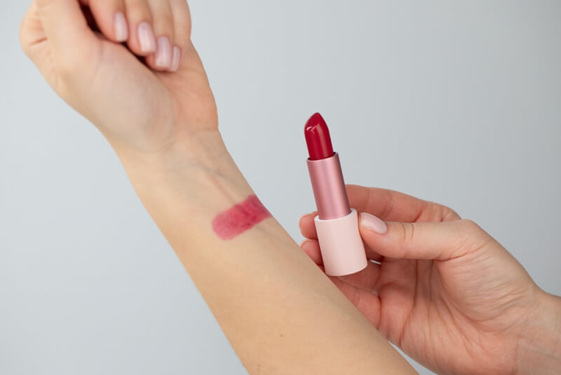 RVB LAB Make Up Volumising Lip Balm Intensywnie wypełniająca pomadka (nr 44) 3,7 g