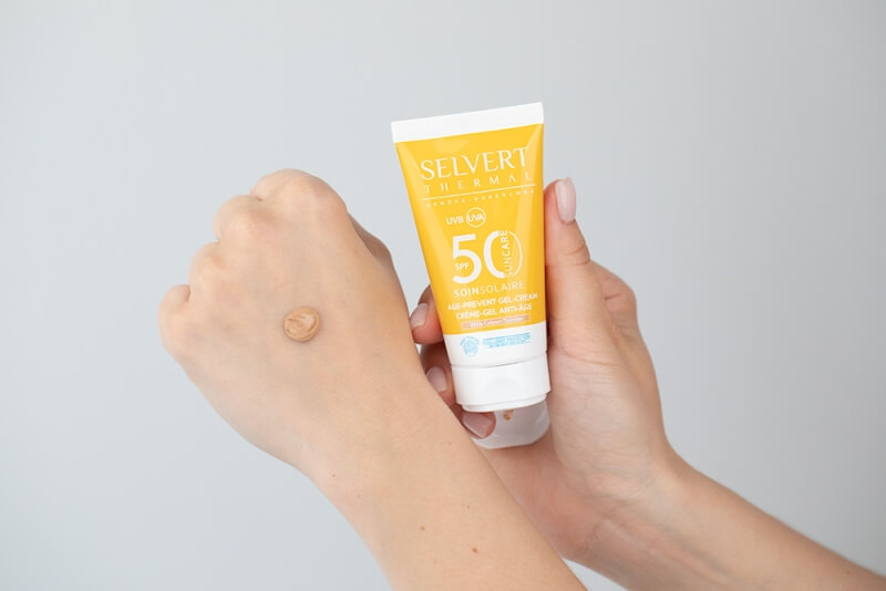 Selvert Thermal Age Prevent Gel-Cream With Colour SPF 50 Żel-krem do twarzy z kolorem i barierą ochronną 50ml