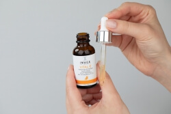 Image Skincare Vital C Hydrating Antioxidant A C E Serum Serum antyoksydacyjne z witaminami i ekstraktami 30 ml