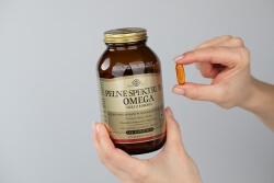 Solgar Ester C Plus + Omega ZESTAW Witamina C – 1000 mg 30 tabletek + Olej z dzikiego łososia alaskańskiego 120 kaps