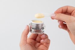 Jan Marini Pielęgnacja Przeciwstarzeniowa Dla Każdego Typu Skóry ZESTAW Serum do twarzy z witaminą C i DMAE 30 ml + Regenerujący krem pod oczy 14 g