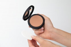 pHformula Compact Foundation SPF 50+ Podkład kompaktowy (kolor Medium) 14 g