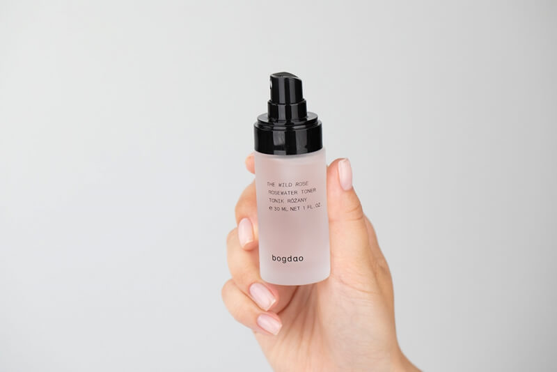 Bogdao The Wild Rose + Lila Mask ZESTAW Nawilżający tonik różany 30 ml + Maska z glinką i peelingiem 50 ml