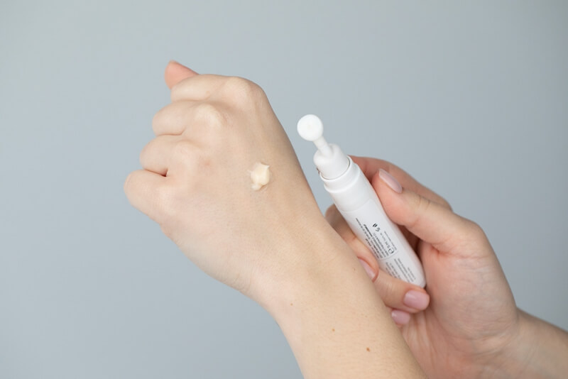 Ido Lab Brightening Skin ZESTAW Krem pod oczy 15 ml + Wygładzające i rozjaśniające serum 30 ml
