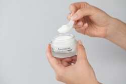 Ella Bache Hydra-Plumping Night Cream Hialuronowy nawilżająco-wypełniający krem na noc 50 ml