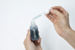 Ukviat Niebieskie Serum Balansujące Redukuje niedoskonałości skóry twarzy 30 ml