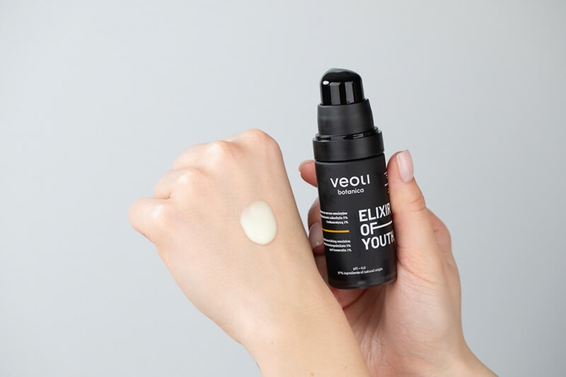 Veoli Botanica Elixir of Youth Rozjaśniająco – odżywcze serum emulsyjne 30 ml