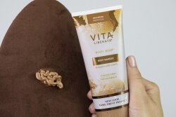Vita Liberata Body Blur Flawless Finish Zmywalny make-up do ciała (kolor medium) 100 ml