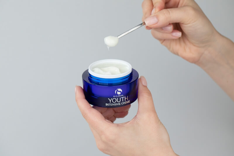 iS Clinical Youth Intensive Creme Krem przeciwstarzeniowy do wszystkich rodzajów skóry 50 g