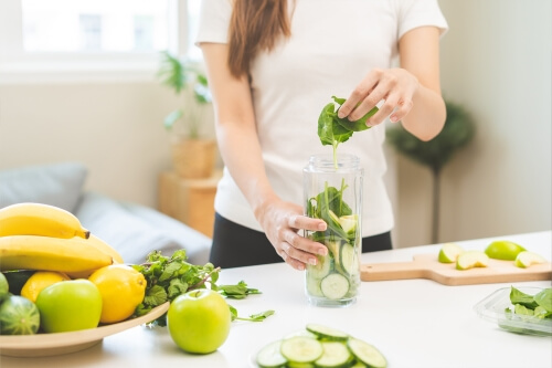 Eat Your Skincare – czy sekret promiennej skóry zaczyna się na talerzu?