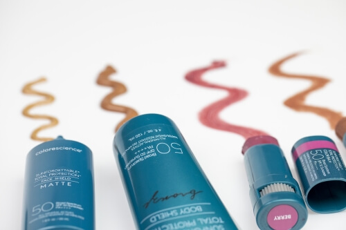 Kosmetyki Colorescience, które warto mieć latem w swojej kosmetyczce