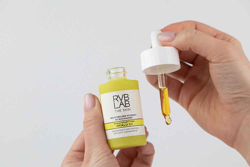 RVB LAB Make Up Anti - Blemish Concentrate Serum na przebarwienia 30 ml