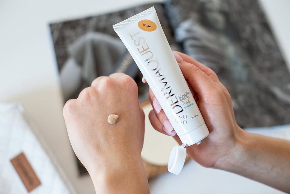 Dermaquest Sheer Zinc Tinted Broad Spectrum SPF 30 Nude Terapeutyczny krem BB z cynkiem 57 ml