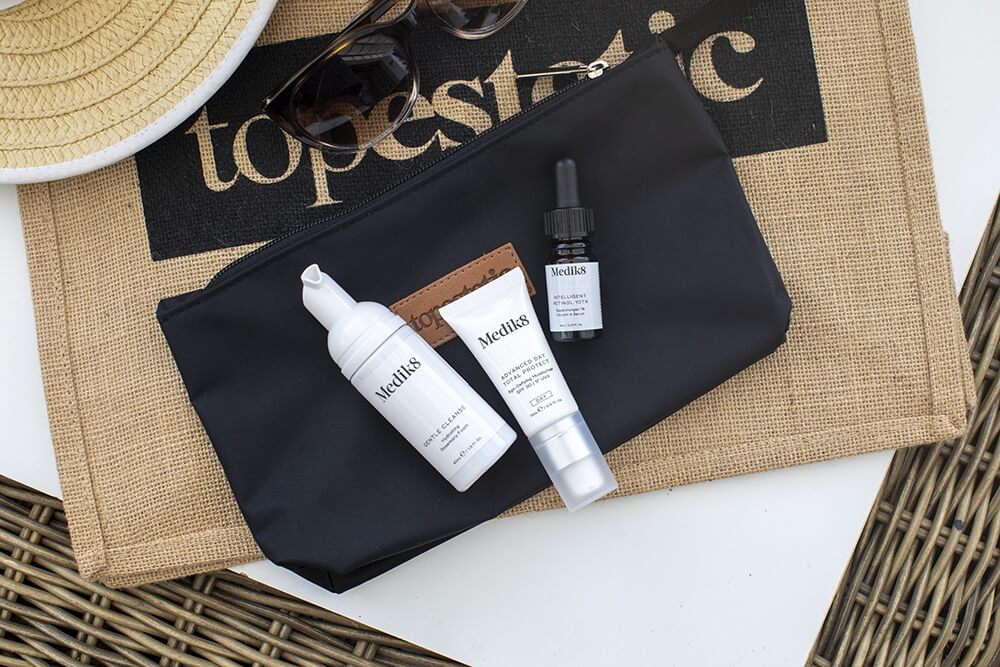 Medik8 C-Tetra Travel Set ZESTAW Pianka chlorofilowa 40 ml + Serum z witaminą C 8 ml + Krem nawilżający SPF 30, 15 ml + Kosmetyczka 1 szt