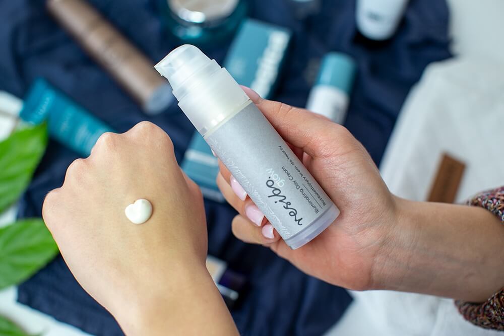 Resibo Glow Player Rozświetlający krem do twarzy 30 ml