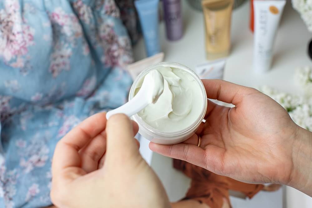 Zielone Laboratorium Zaczarowany BB Cream Do twarzy i ciała 100 ml