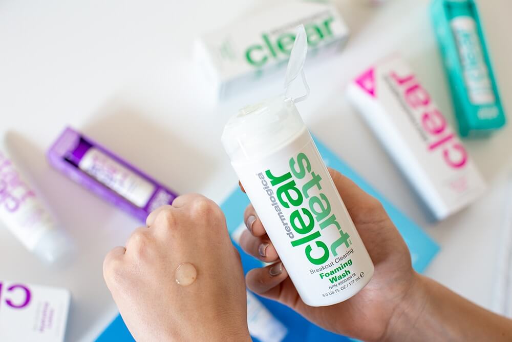 Dermalogica Breakout Clearing Foaming Wash Oczyszczający i odświeżający żel do mycia twarzy dla cer młodych 177 ml