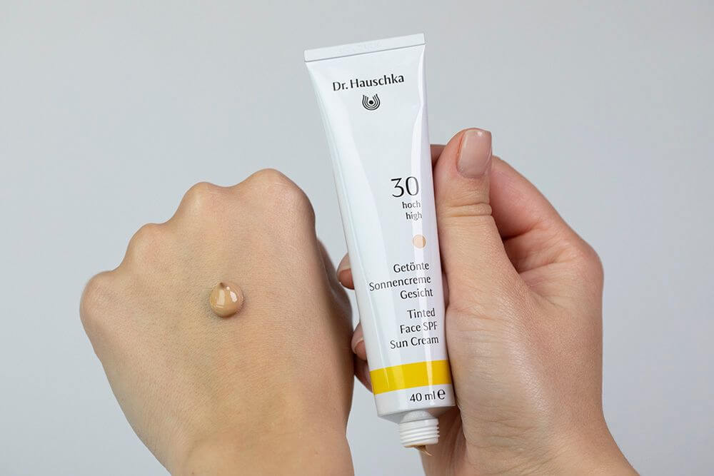 Dr Hauschka Tinted Face Sun Cream SPF 30 Krem tonujący do twarzy 40 ml