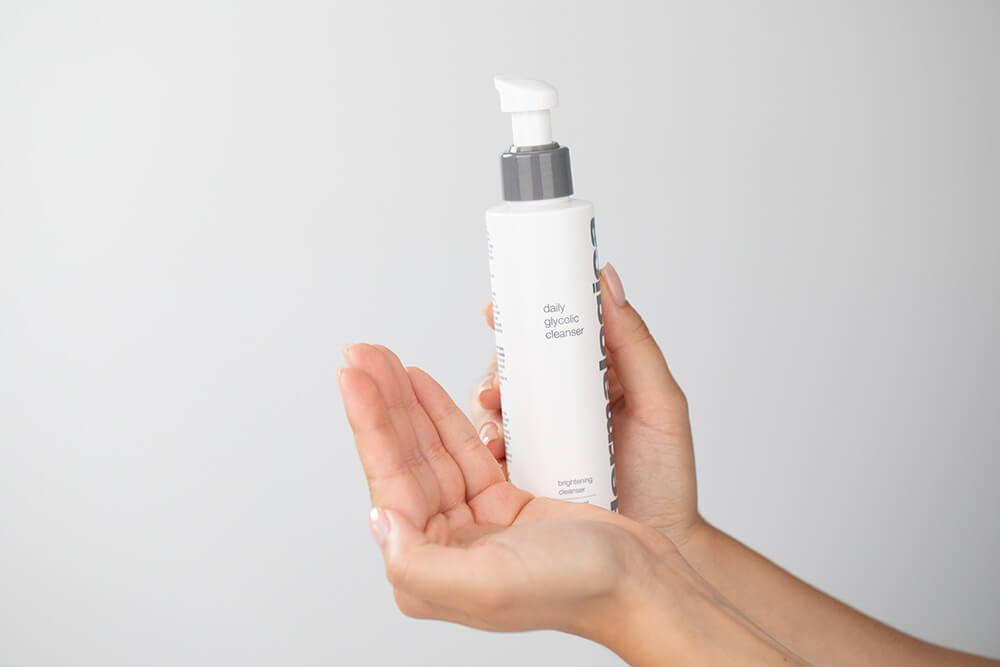 Dermalogica Daily Glycolic Cleanser Rozświetlający produkt oczyszczający do skóry pozbawionej blasku 150 ml