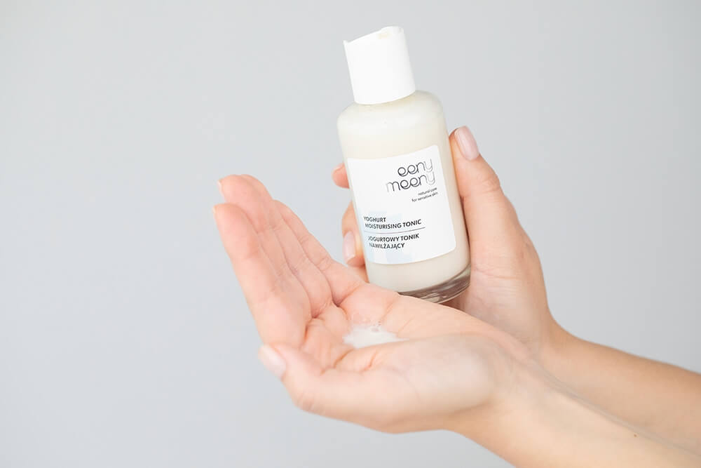 Eeny meeny Jogurtowy Tonik Nawilżający New Dogłębnie i długotrwale nawilża oraz przynosi szybkie ukojnie 100 ml