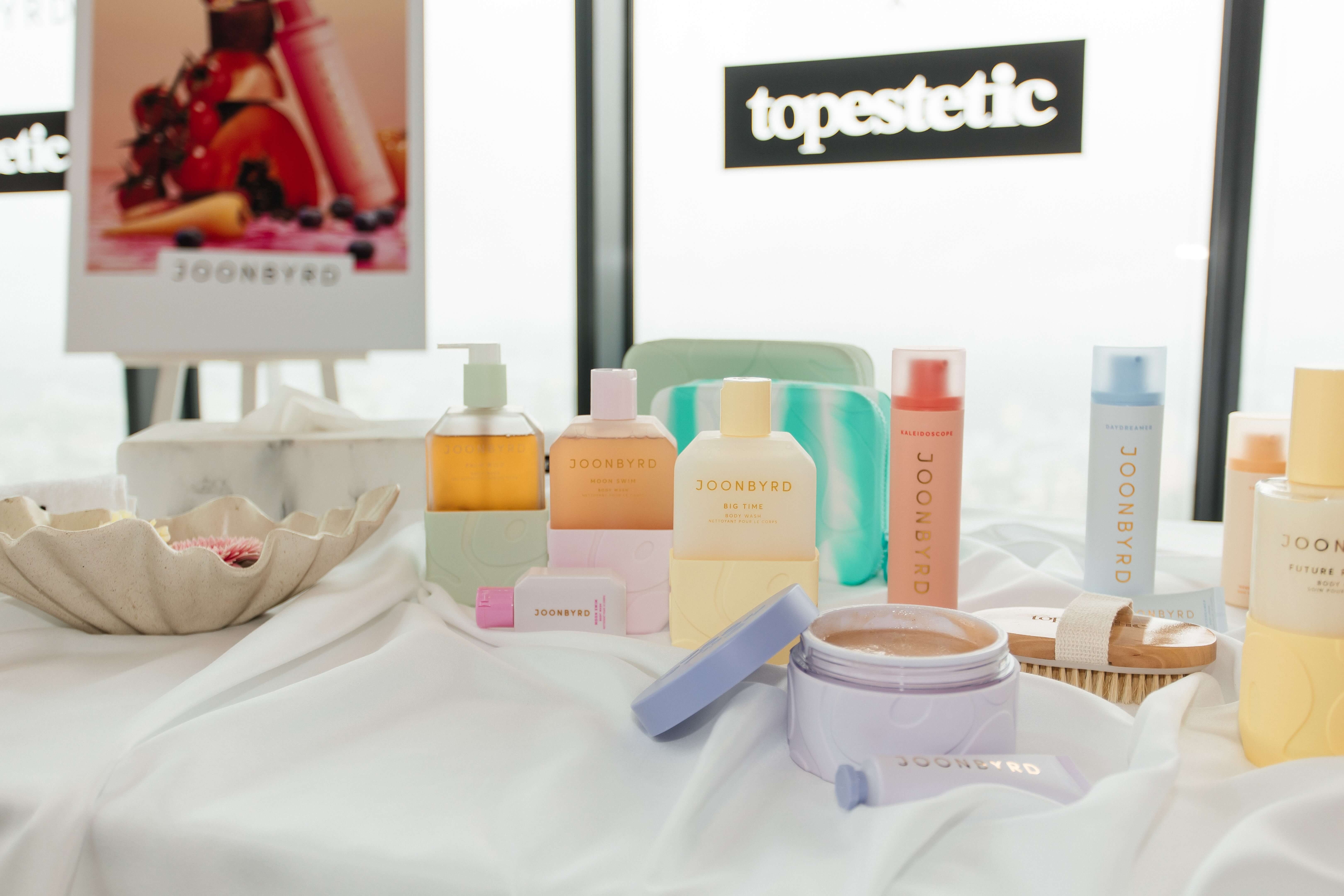 Event Topestetic i marki Joonbyrd