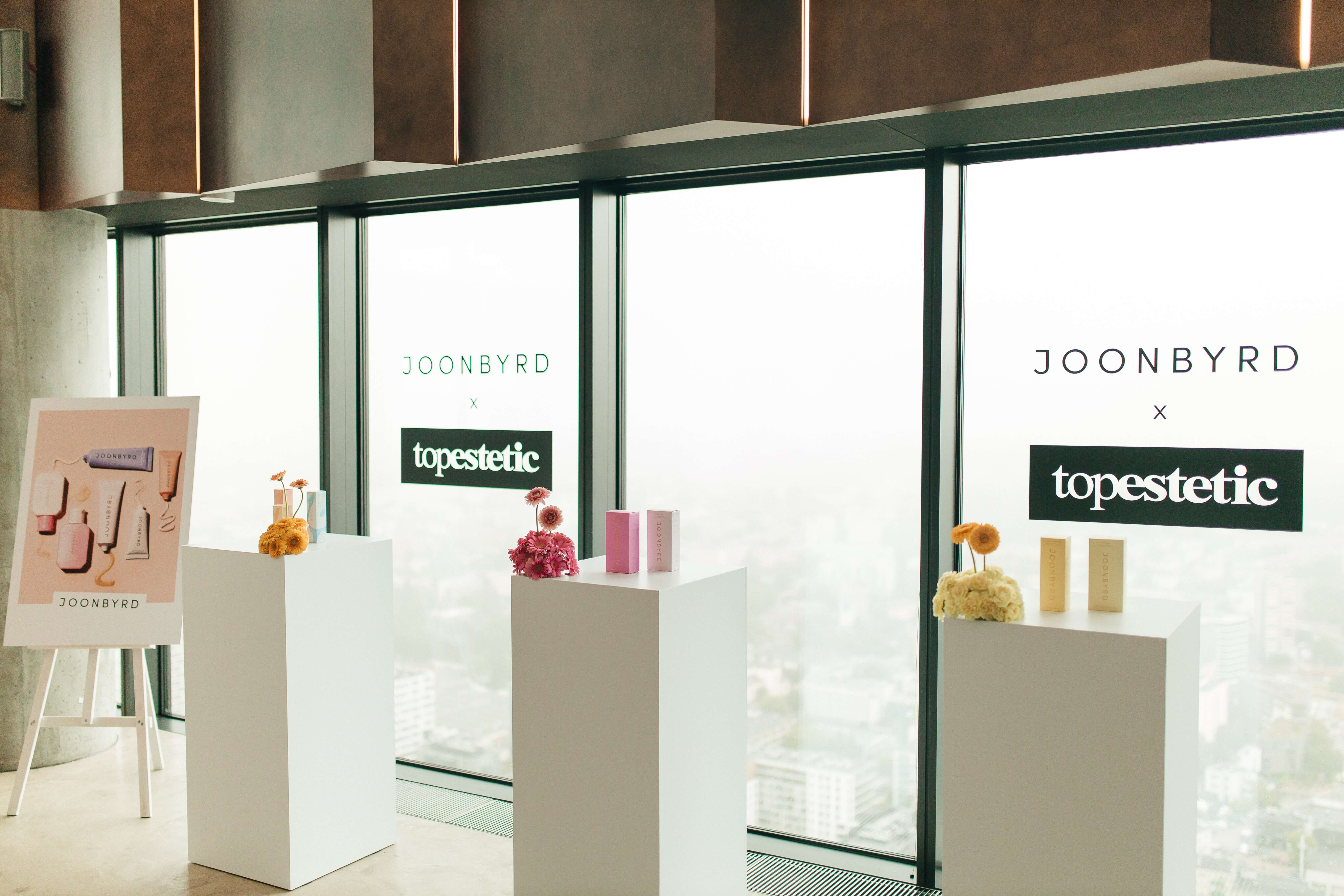 Event Topestetic i marki Joonbyrd