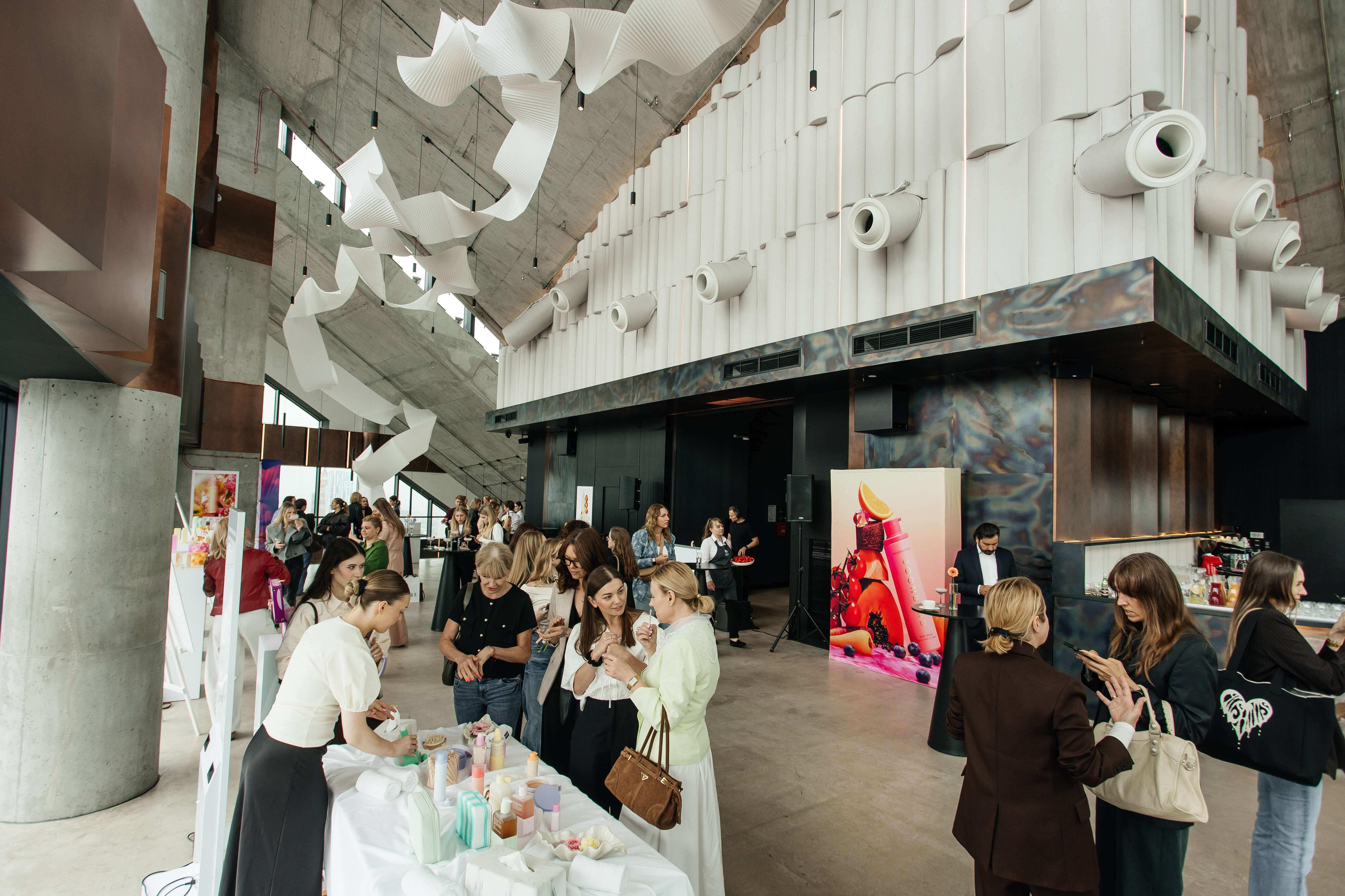 Event Topestetic i marki Joonbyrd