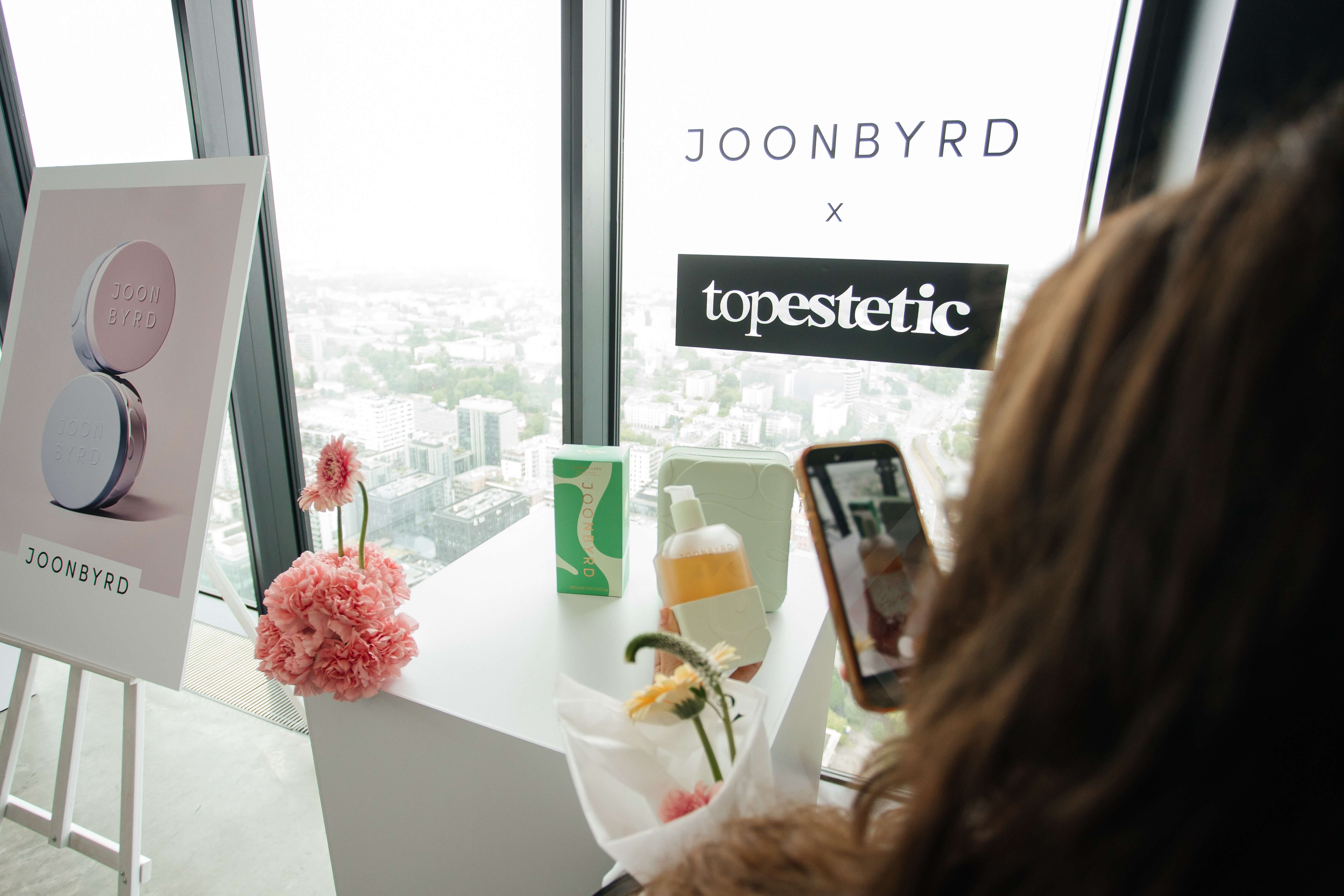 Event Topestetic i marki Joonbyrd