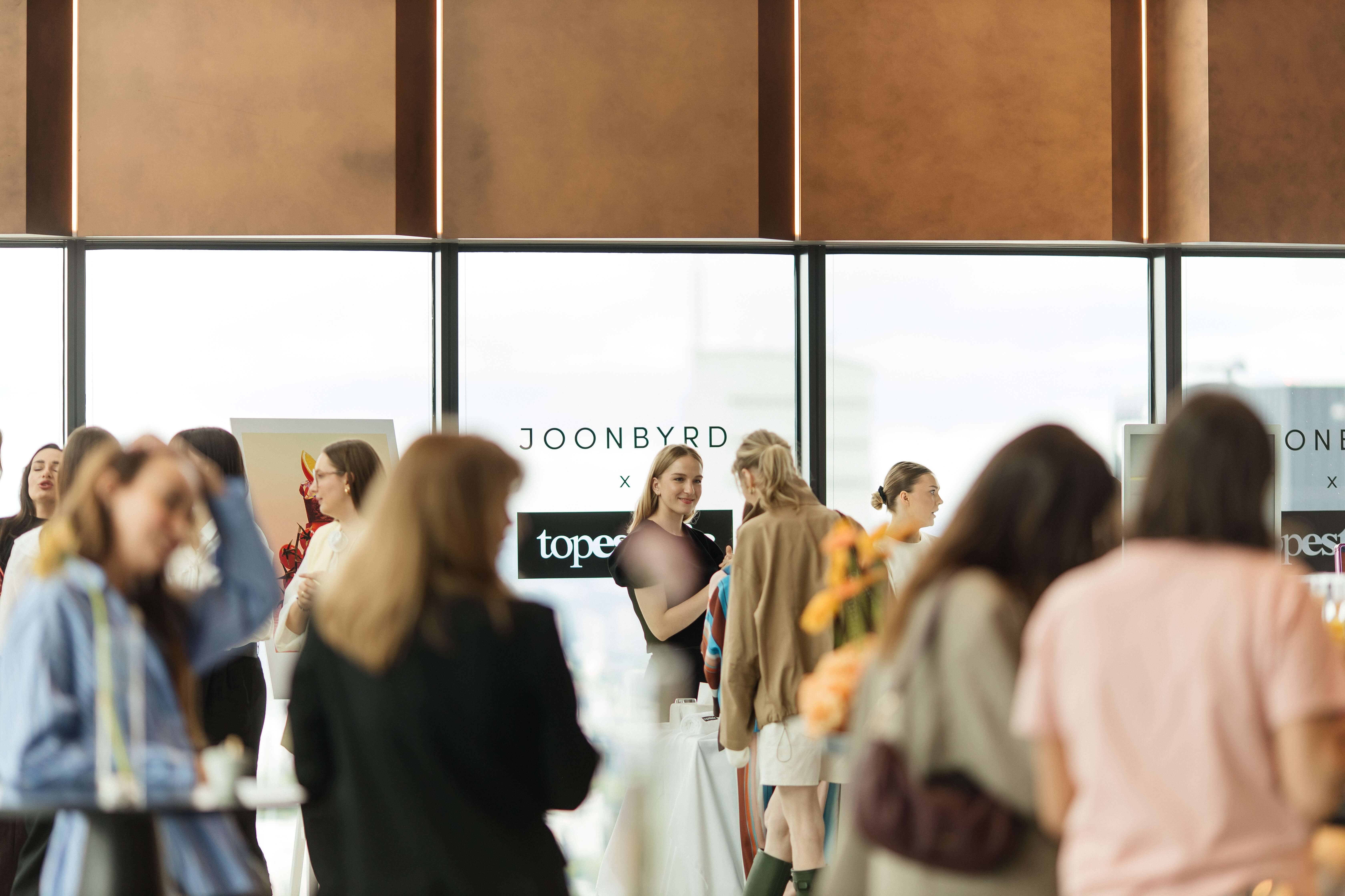 Event Topestetic i marki Joonbyrd