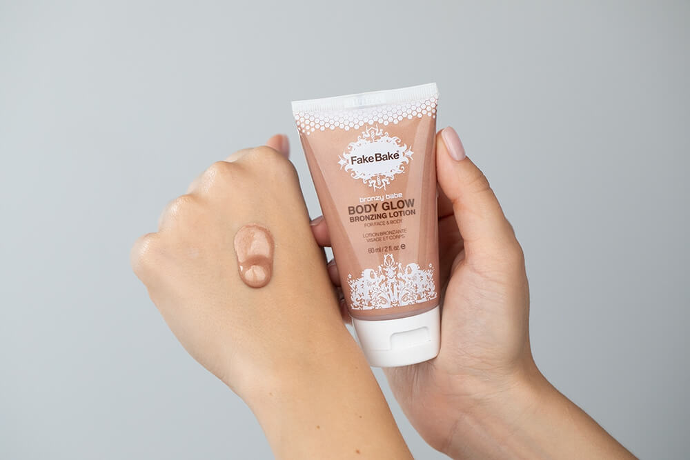 Fake Bake Tinted Body And Face Glow New Balsam rozświetlająco-nawilżający 60 ml
