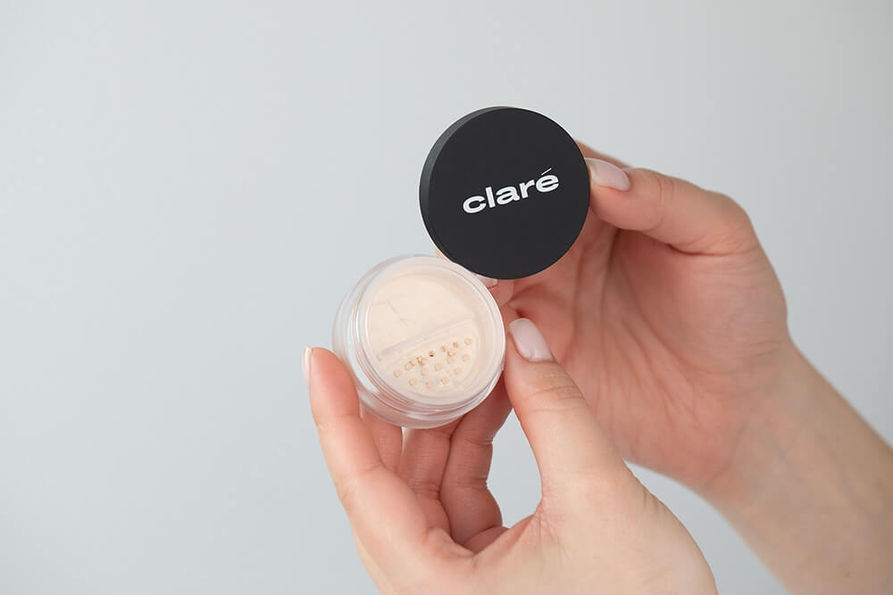 Clare Body Magic Dust Puder rozświetlający (kolor Wet Skin 05) 4 g