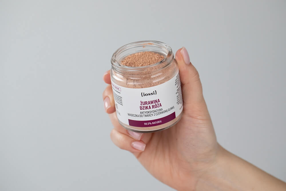 Iossi Cranberry Rosehip Żurawina, Dzika Róża. Antyoksydacyjna maseczka z czerwoną glinką 120 ml