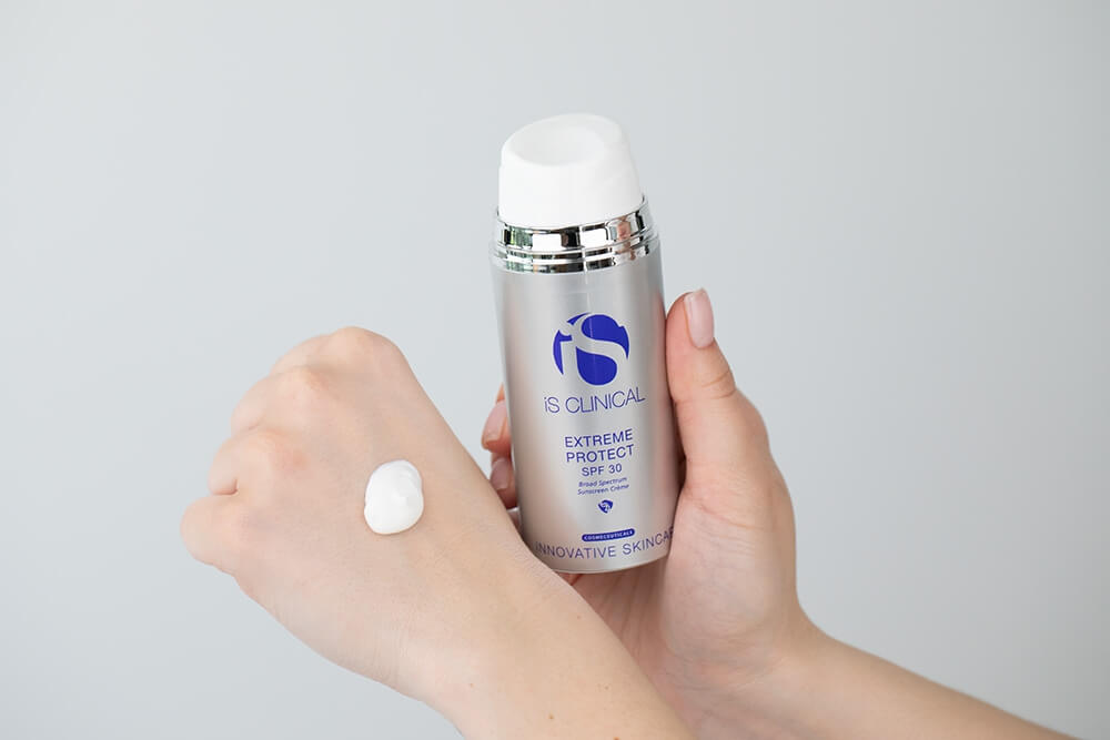 iS Clinical Extreme Protect SPF 30 Krem odbudowujący, nawilżający, z ochroną UVA/UVB 100 g