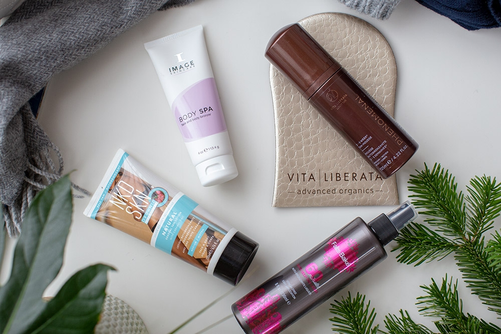 Vita Liberata PHenomenal 2-3 Week Tan + Tanning Mitt ZESTAW Pianka kolor Dark 125 ml + rękawiczkaImage Skincare Face and Body Bronzing Creme Samoopalacz do twarzy i ciała 113,4 gNkd Skn Natural Gradual Tan Lotion With Caramel Tint Medium Lotion samoopalający - odcień Medium 200 mlFake Bake 60 minutes Rapid Self Tan Liquid Płyn opalający 236 ml