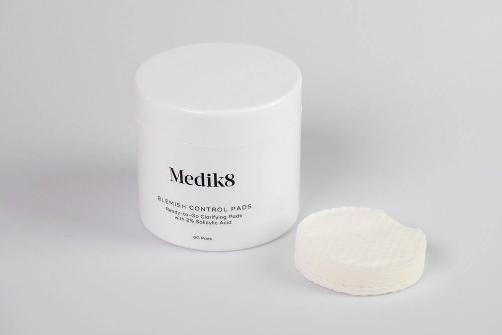 Medik8 Blemish Control Pads Bezalkoholowe płatki złuszczające 60 szt.