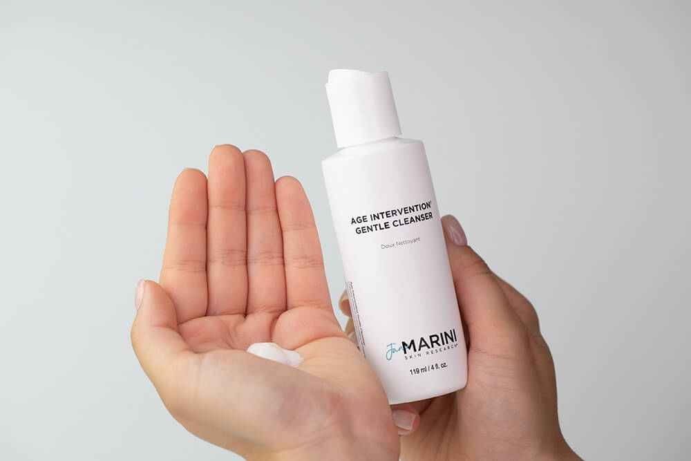 Jan Marini Age Intervention Gentle Cleanser Delikatny preparat oczyszczający do twarzy i oczu 119 ml