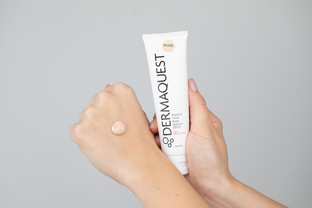 Dermaquest Sheer Zinc Tinted Broad Spectrum SPF 30 Terapeutyczny krem BB z cynkiem - odcień Nude 57 ml
