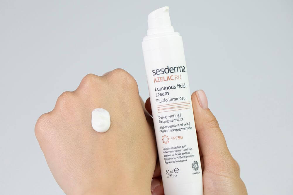 Sesderma Azelac RU Luminous Fluid Cream SPF 50 Emulsja rozświetlająca 50 ml