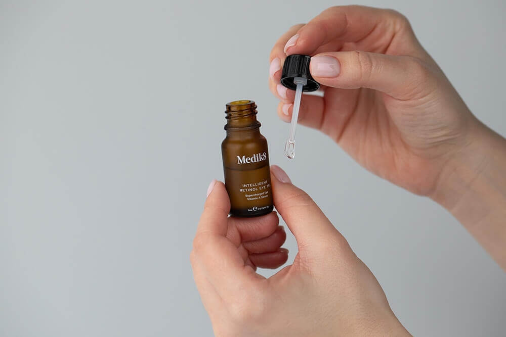 Medik8 Intelligent Retinol Eye TR Zaawansowane serum z witaminą A pod oczy 7 ml