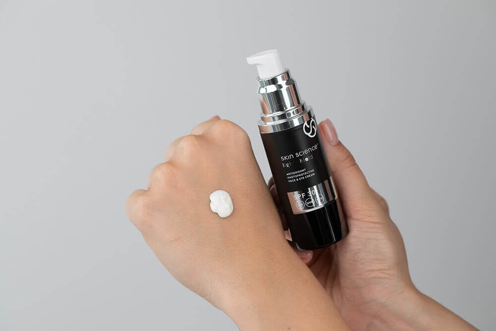 Skin Science Anti-Zombie Light Shield SPF 30 Antyoksydacyjny foto-protekcyjny krem do twarzy i pod oczy 30 ml