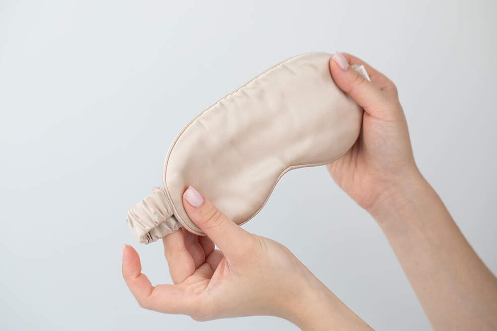 Slaap Silk Mask Beige Jedwabna opaska na oczy do spania (beżowa) 1 szt.