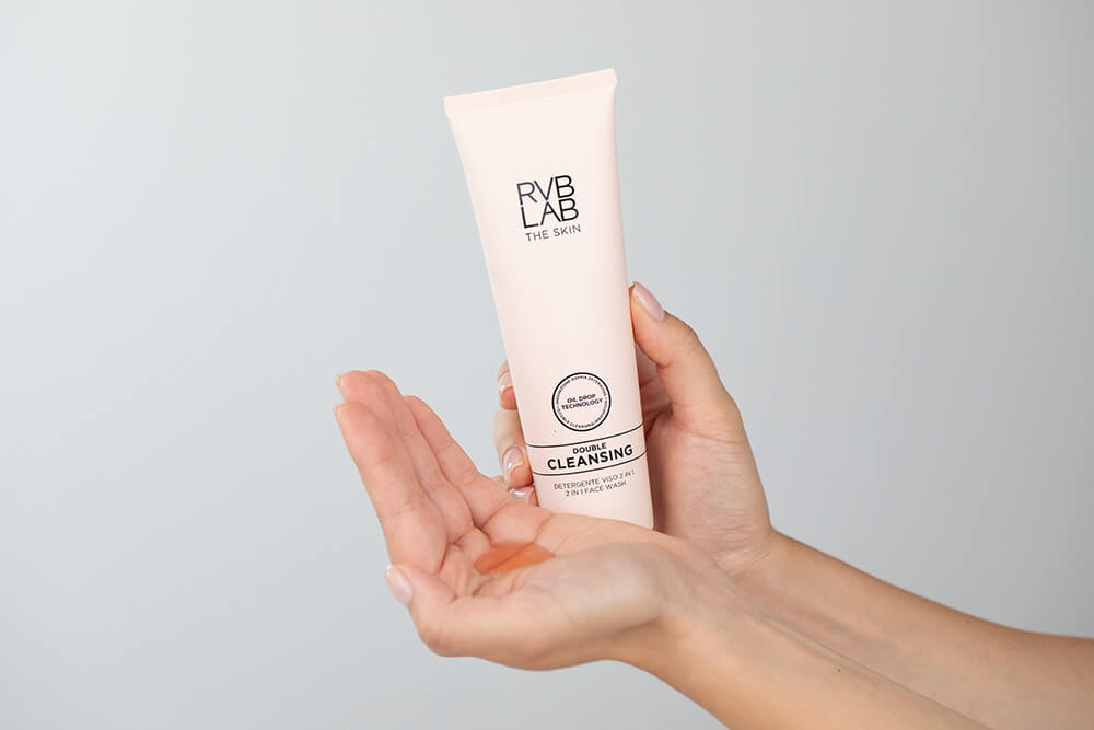 RVB LAB Make Up Double Cleansing Oczyszczający olejek w żelu 2w1, 150 ml