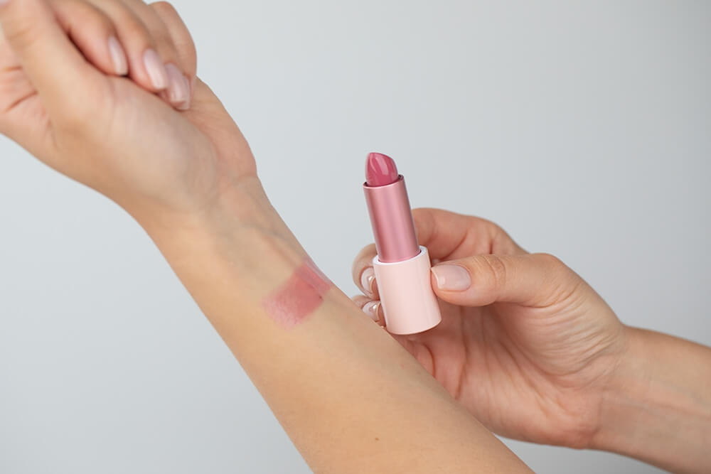 RVB LAB Make Up Volumising Lip Balm Intensywnie wypełniająca pomadka (nr 45) 3,7 g