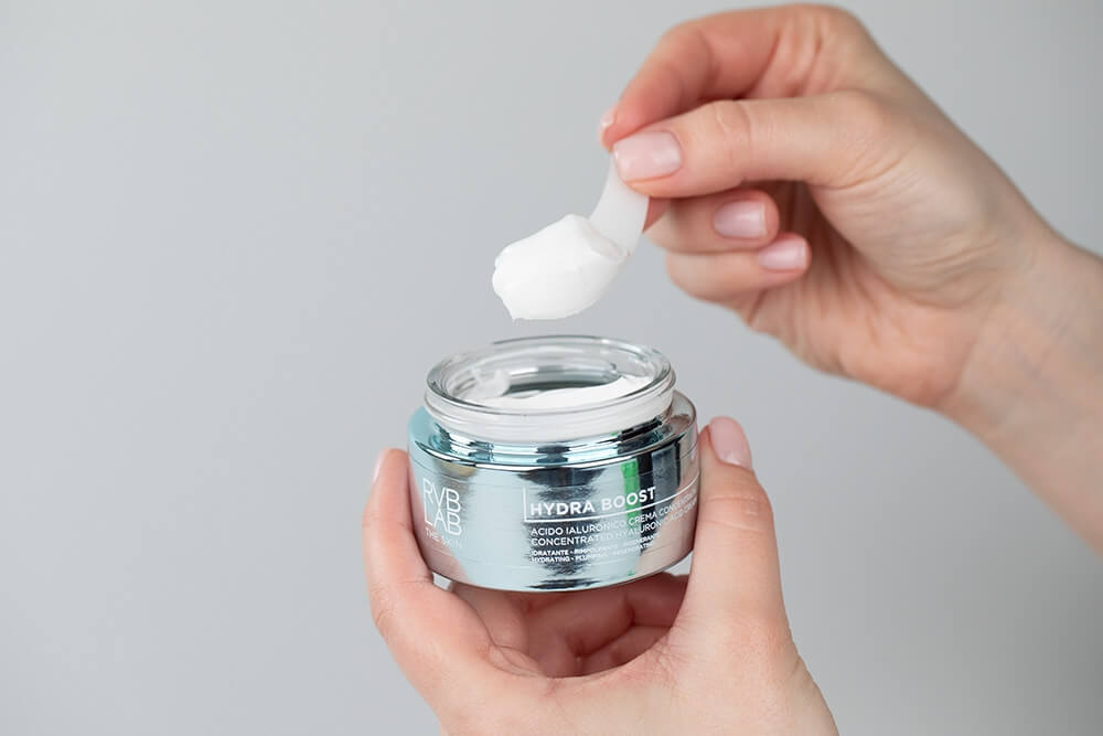 RVB LAB Make Up Hydra Boost Regenerujący krem nawilżający 50 ml