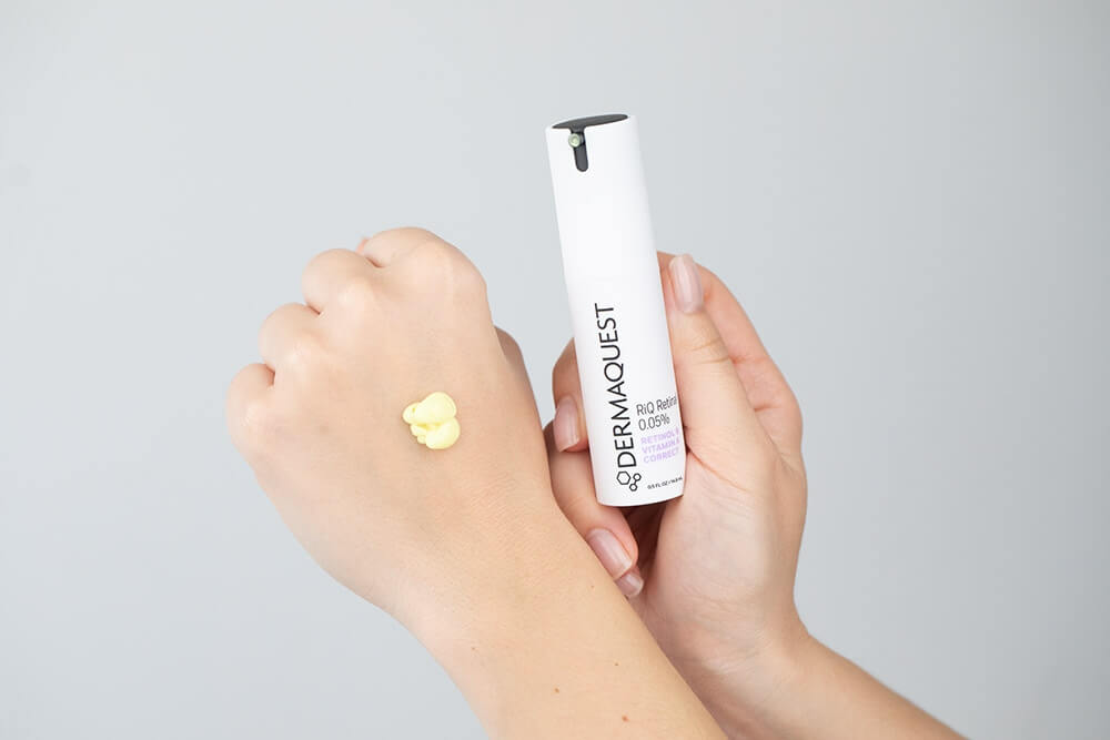 Dermaquest RiQ Retinal 0.05 % Krem przeciwstarzeniowy dla skóry wrażliwej, skłonnej do rumienia i trądziku różowatego 14,8 ml