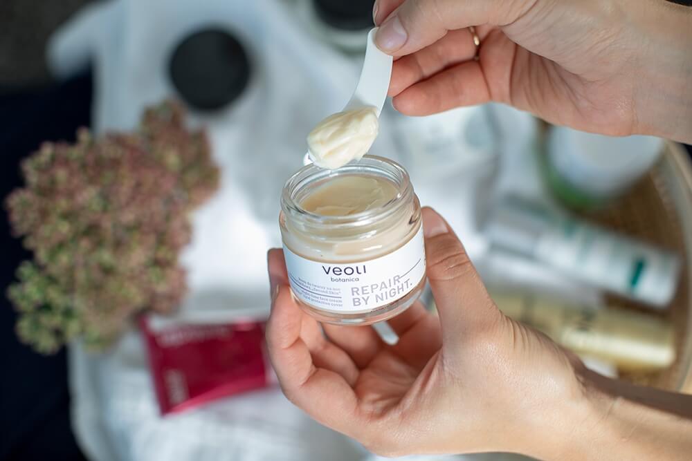 Veoli Botanica Repair By Night Krem do twarzy na noc z ochroną lipidową „Second Skin” 60 ml